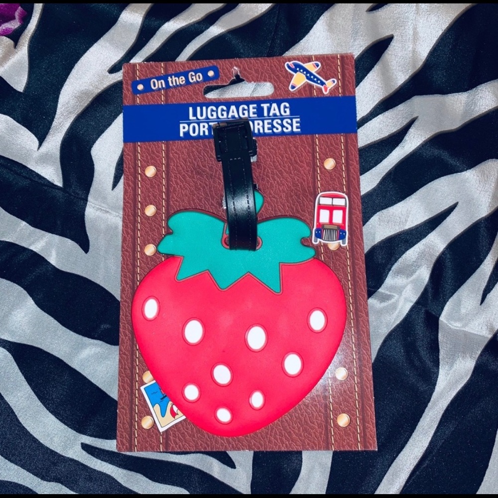 STRAWBERRY BACKPACK / LUGGAGE TAG NWT - Picture 3 of 5